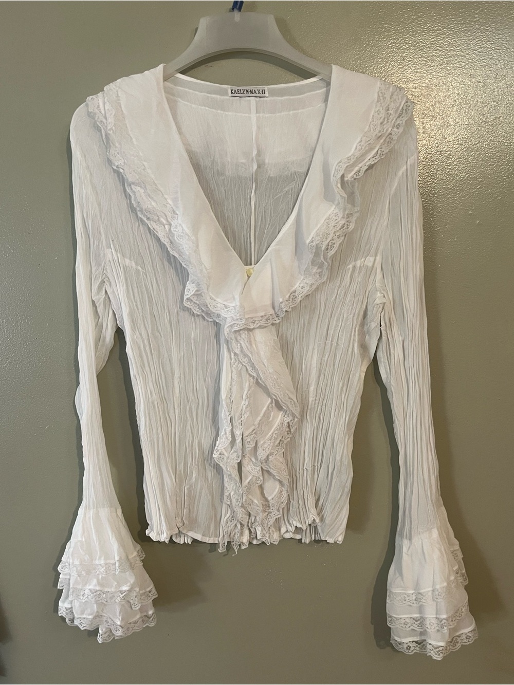 White Ruffled Lace V-Neck Blouse Victorian Style Y2L 2X